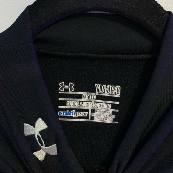 Under Armour Crop - Picture 2 of 2